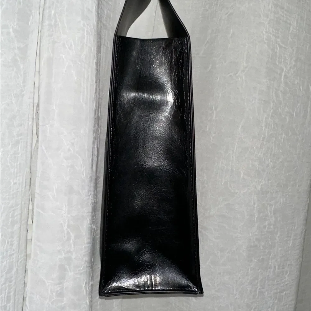Spector & Co Faux Leather Doh Le D Ring Handle Black Bottle Carrying Case